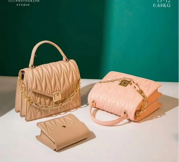 Gift yourself or your partner this quality handbag that is giving all shades of class and elegance . Place your order now before we run out of stockPrice ₦12,500Send a message or DM with a screenshot of the product you want to place your order now